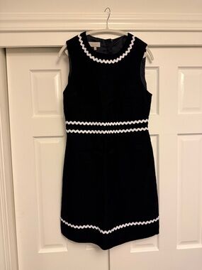 Hobbs Of London Size 10 US Black Dress With White Detail - Great Summer Dress!